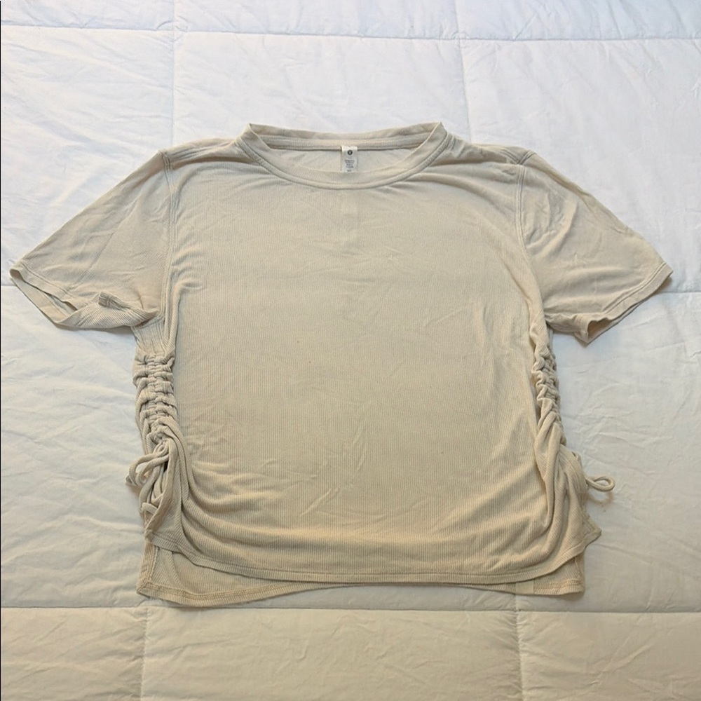 Lululemon Women's Cream Short Sleeve Side-Ruched Top